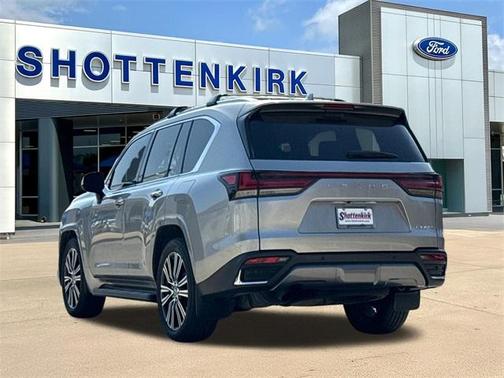 2022 Lexus LX 600 Luxury