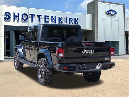 2022 Jeep Gladiator Overland