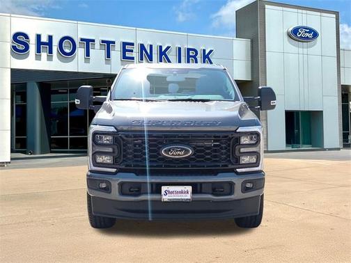 2025 Ford F-250 XLT