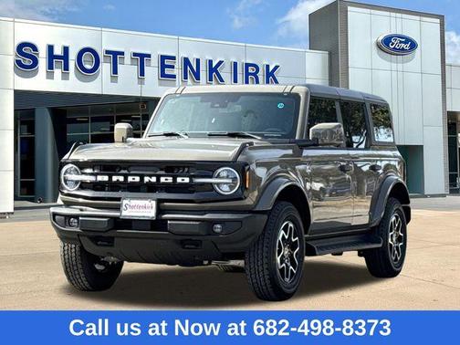 2026 Ford Bronco Outer Banks