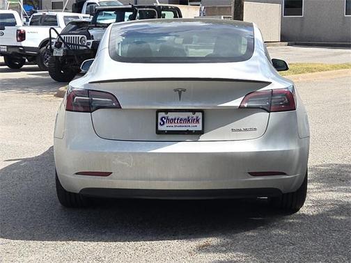 2023 Tesla Model 3 Performance