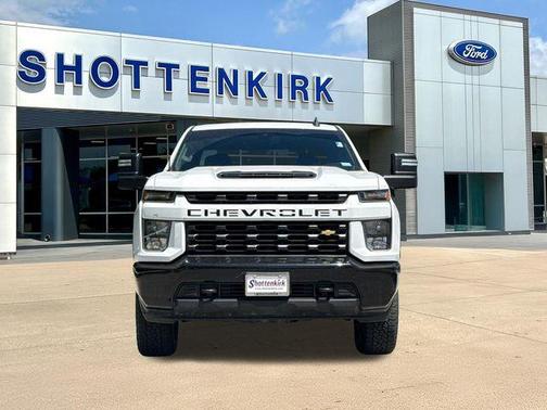 Summit White 2022 Chevrolet Silverado 2500 Custom