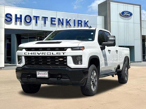 Summit White 2022 Chevrolet Silverado 2500 Custom