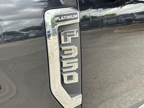 Black Metallic 2019 Ford F-350 Platinum