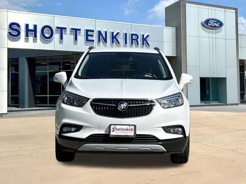 Summit White 2017 Buick Encore Preferred II