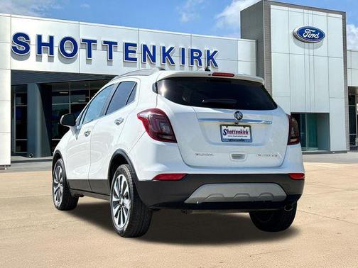 Summit White 2017 Buick Encore Preferred II