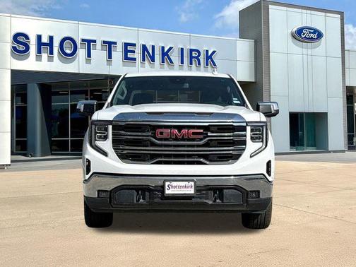 Summit White 2025 GMC Sierra 1500 SLT