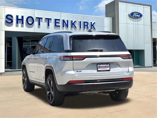 2023 Jeep Grand Cherokee Altitude