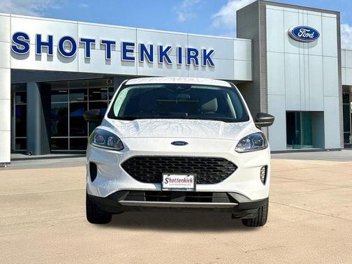 Oxford White 2022 Ford Escape SE