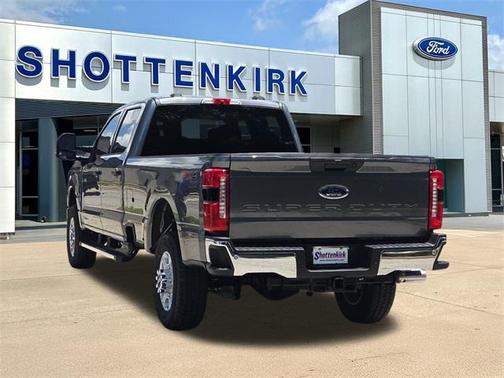 2025 Ford F-350 XLT