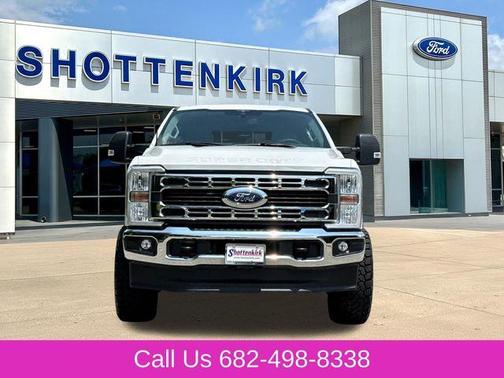 Oxford White 2023 Ford F-250 XLT