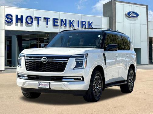 2025 Nissan Armada Platinum