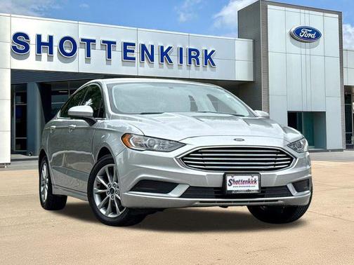 Ingot Silver 2017 Ford Fusion SE