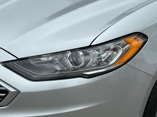 Ingot Silver 2017 Ford Fusion SE