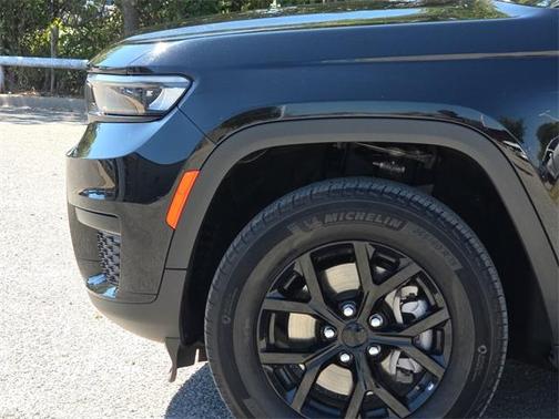 2024 Jeep Grand Cherokee L Laredo