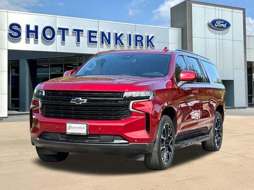 2023 Chevrolet Suburban RST