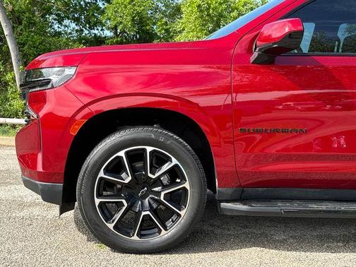 2023 Chevrolet Suburban RST