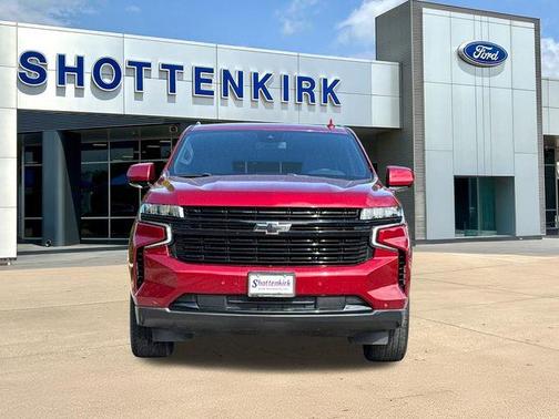 2023 Chevrolet Suburban RST