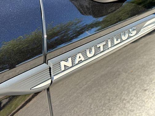 Black Metallic 2023 Lincoln Nautilus Standard