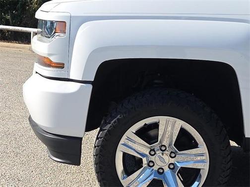 2018 Chevrolet Silverado 1500 Custom