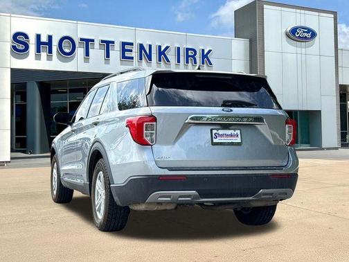 Silver Metallic 2022 Ford Explorer XLT