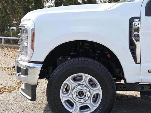 2026 Ford F-350 XLT
