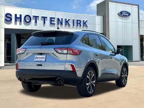 Ice Blue 2022 Ford Escape SE