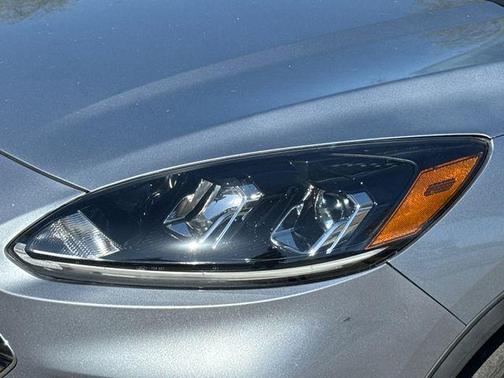 Ice Blue 2022 Ford Escape SE