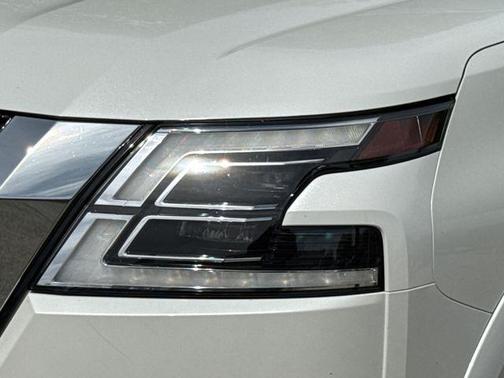 Aspen White 2023 Nissan Armada SL