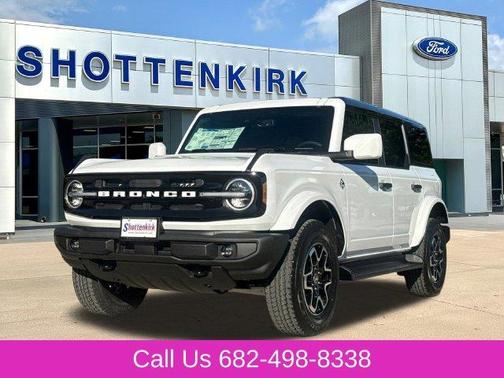 Oxford White 2026 Ford Bronco Outer Banks