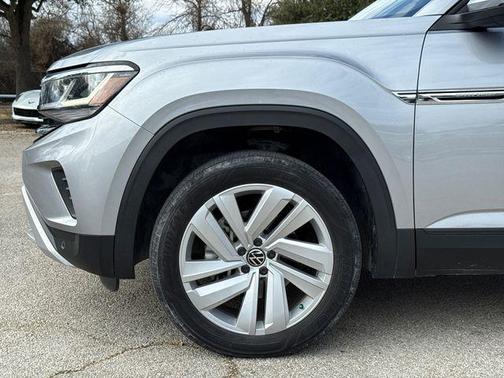 2023 Volkswagen Atlas Cross Sport 2.0T SE w/Technology