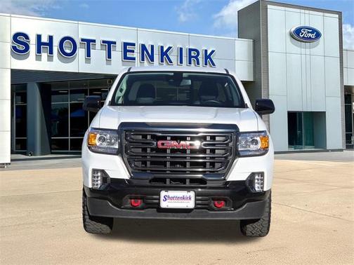 2022 GMC Canyon AT4 w/Leather