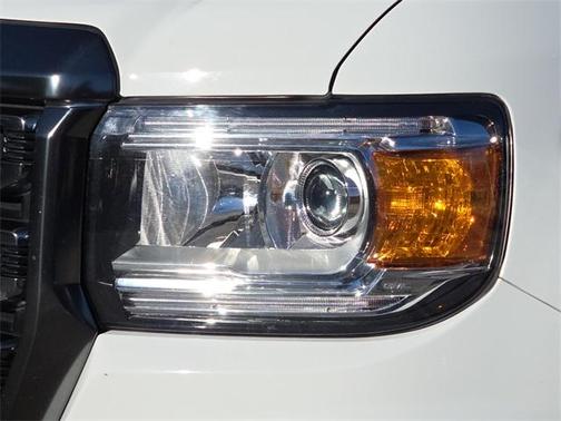 2022 GMC Canyon AT4 w/Leather