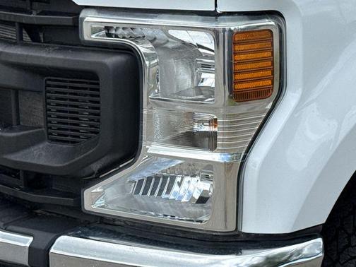 Oxford White 2022 Ford F-250 XL