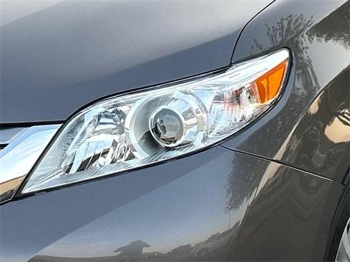 2015 Toyota Sienna XLE Premium