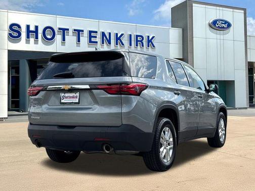 Sterling Gray Metallic 2023 Chevrolet Traverse LS