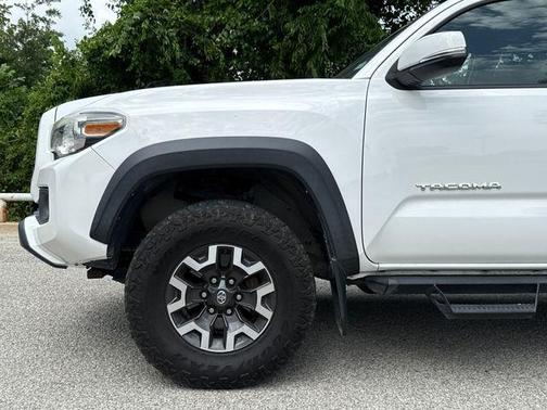 Super White 2017 Toyota Tacoma TRD Off Road