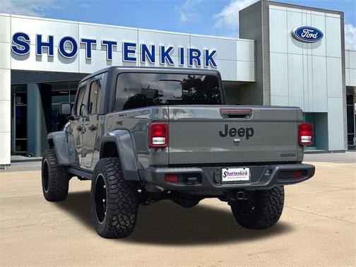 2021 Jeep Gladiator Sport