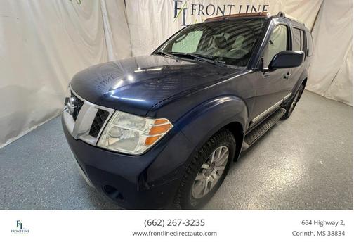 2011 Nissan Pathfinder LE