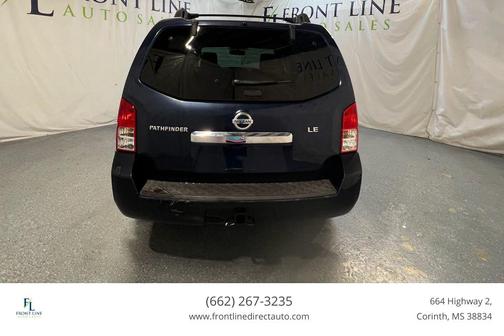 2011 Nissan Pathfinder LE