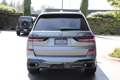 Skyscraper Gray Metallic 2024 BMW X7 xDrive40i