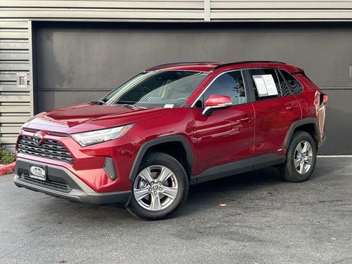 2025 Toyota RAV4 Hybrid XLE