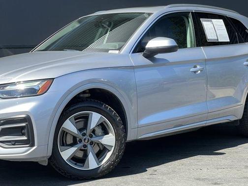2022 Audi Q5 40 Premium Plus