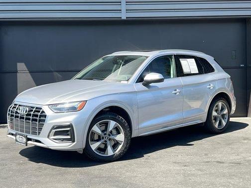 2022 Audi Q5 40 Premium Plus