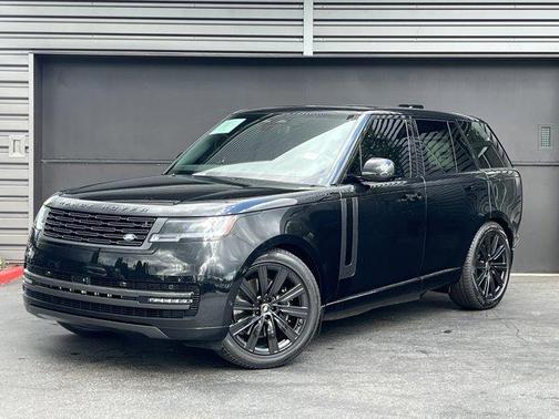 2025 Land Rover Range Rover P550e SE
