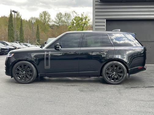2025 Land Rover Range Rover P550e SE