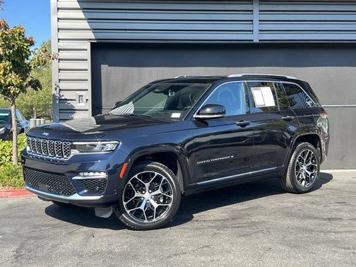 2023 Jeep Grand Cherokee Summit