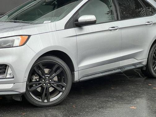 2020 Ford Edge ST