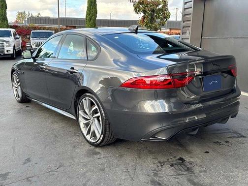 2024 Jaguar XF R-Dynamic SE