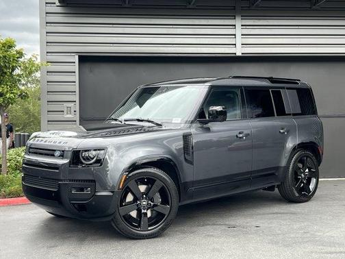 2025 Land Rover Defender P400 X-Dynamic SE